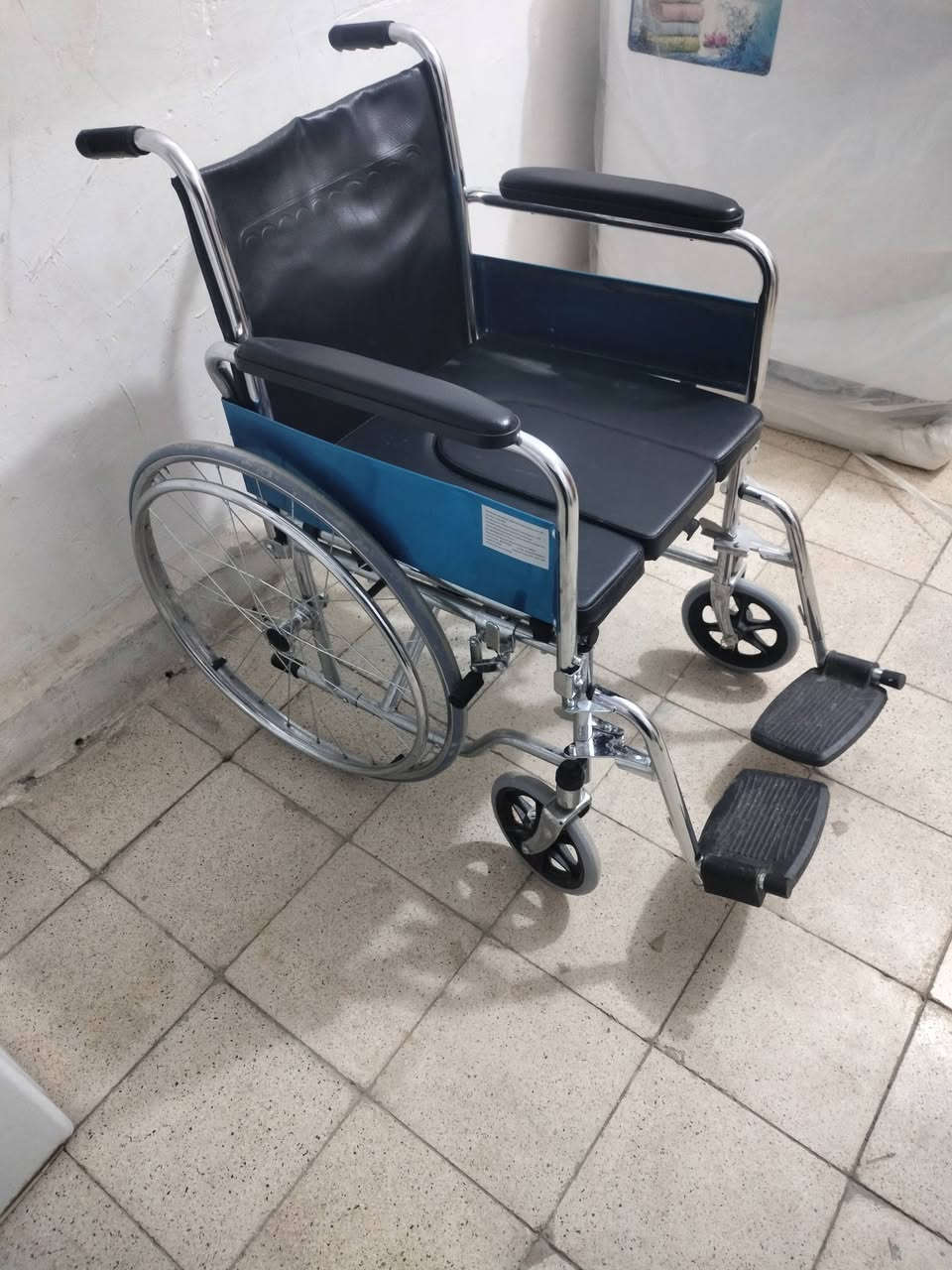 اثاث بيت جديد ما مستعمل وباله تركي .ديوانيه .الاسكان .مقابل المعهد التقني ***********
