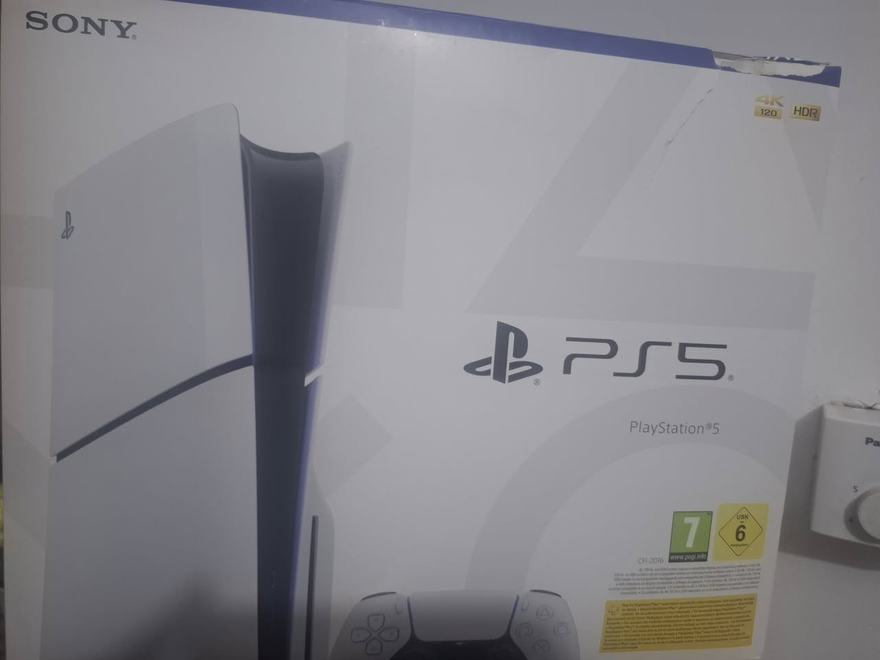 متاح بلي ستيشن 5 سلم العدد 5 اجهزه .كل جهاز يحتوي علئ 2 جوسك الاصليات.  وكل جهاز وياه شاشه بلازمه حجم 55  .وكرسي قماش نوع كوشه.  وياهن جهازين شحن ابو 2000 وياهن حمالات الاجهزه وحمالات اليدات .ماداخلات صيانه ولاتنظيف اجهزه اخو الجديد بالكارتونه تجي للبيت تفحص وتاخذ للتواص وتساب *********** او مراسلت الصفحة والشخص المايشتري ويدور طگه نازله لايراسل
