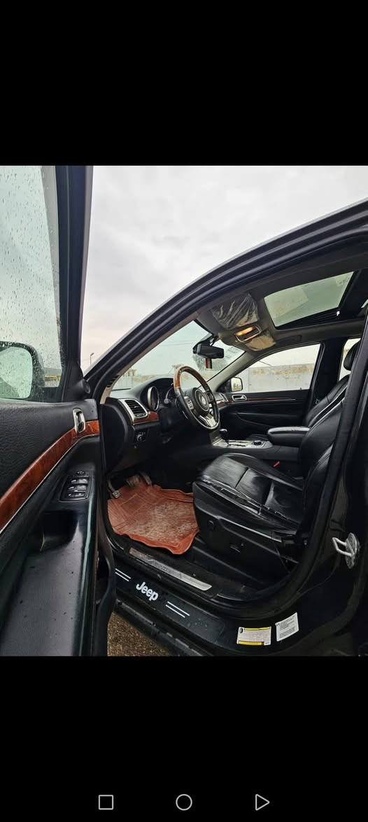 السلام عليكم
جيب شيروكي الون اسود كذاب رقم بغداد دولي بأسمي فول مواصفات واحد ع واحد كفاله عامه عدا البنيد صبغ أثر شخوط فقط  تحويل مباشر  موديل 2011
 بنوراما  بصمه 
كشنات جلدخزن ميموري  كشنات حضن  انضمة قياده حساسات  خلفي 
كامره دواره بصمات ابواب 
السياره كندي كشنات كهرباء تبريد تدفئه  منحدرات 4 ويل السياره جاهزه من كولشي الف مذب عليهه    ***********
مكينه 6 سلندر 3600   السعر 163 وبيهه مجال
