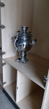 سەماوەری غازی زۆر زۆر خاوێن بۆ فرۆشتن هەر بەرێزێک خوازیارە پەیوەندی بک...