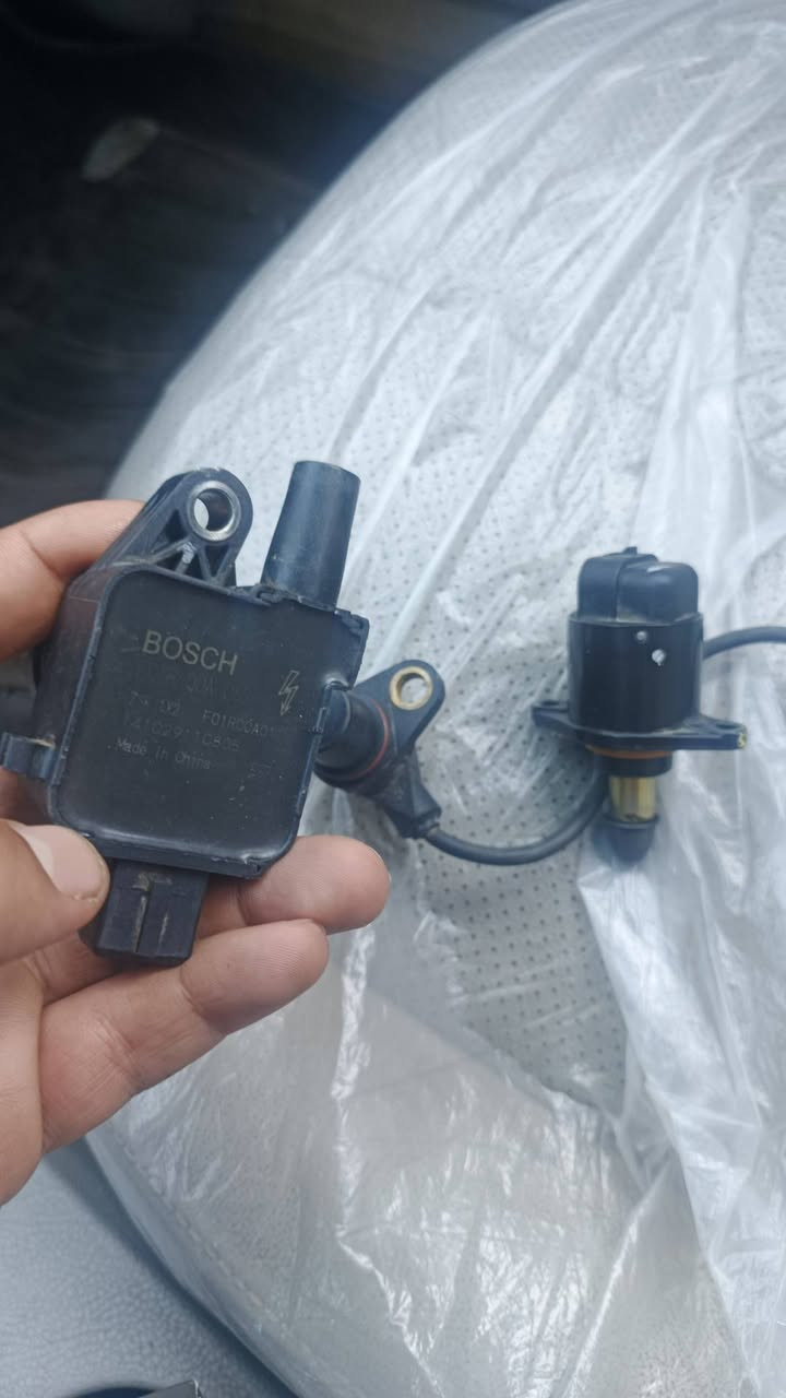 سلام عليكم عندي كنترول كير مال بي واي دي شتريته وطلع مو صوجه اخذته ب١٥٠ قيم وخذ 
وعندي حساس كرنك اصلي  10
وعندي اي بي اس اصلي 10 للببع  *********** 
وعندي مجاول اصليه 20الف
