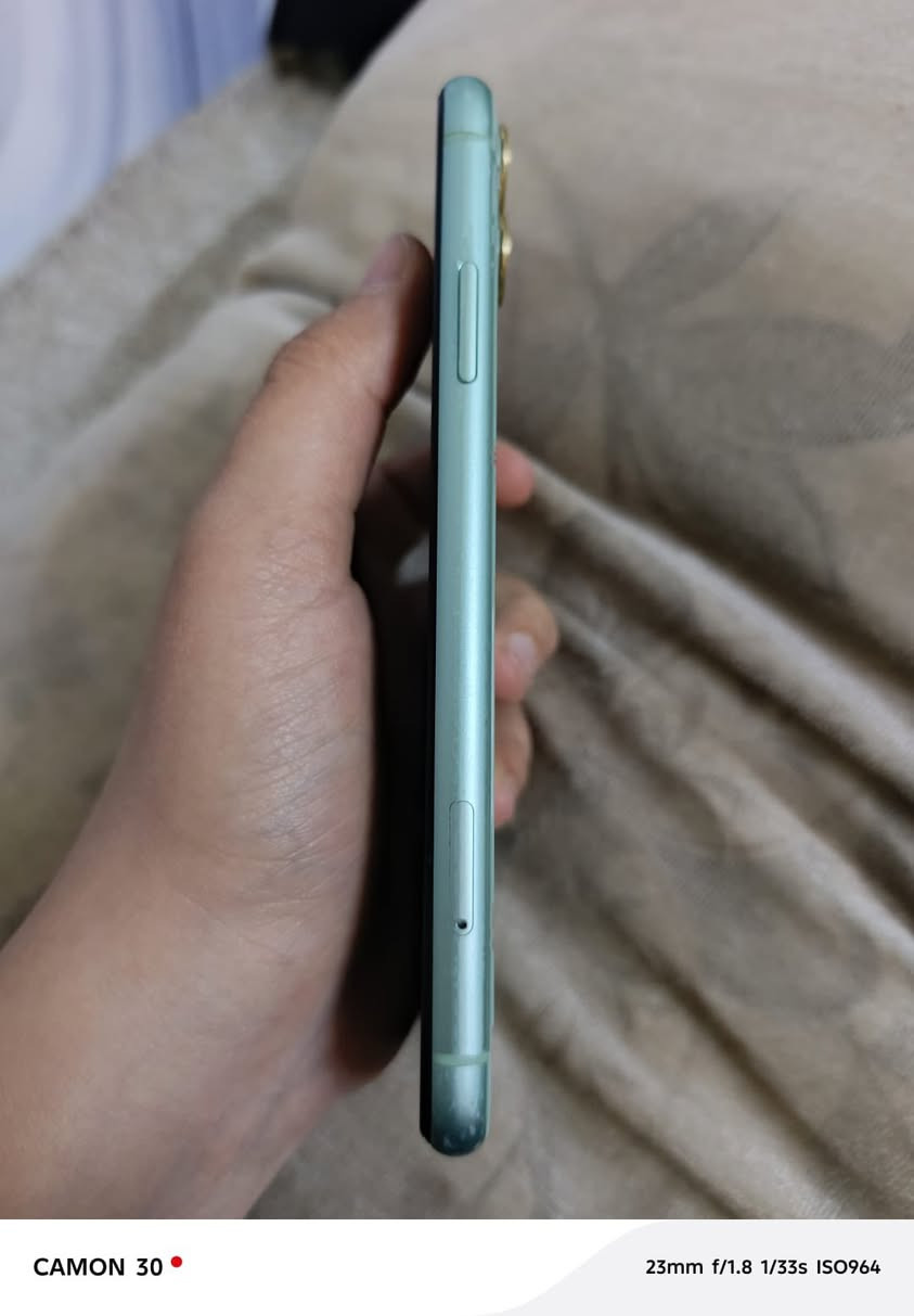 سلام عليكم ورحمة الله وبركاته ايفون 11 عادي ذاكرة64 مبدل بطارية فقط نسبتها 100 كلشي شغال فقط بطارية مبدلة مكاني كربلاء ملحق الفارس شارع القدس رقمي تواصل *********** سعر 230 بي مجال خير من الله
