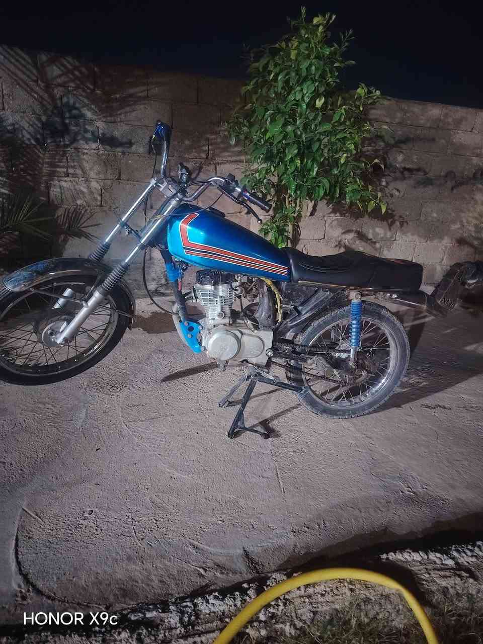 السلام عليكم موطور حربي للبيع سيجي نامه محرك24 فول نضافه برغي مايعوزو مو شراي لا تبزعني للسفسار***********
