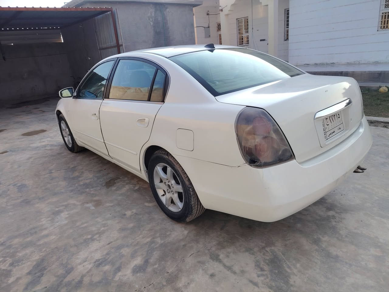 نيسان التما موديل 2005 صبغ حزام بدون ضربه محرك اسود حجم 2500 رقم بغداد مشروع سنويه جديده كير ومحرك شرط سياره جاهزه السعر 49 بيه مجال ***********
