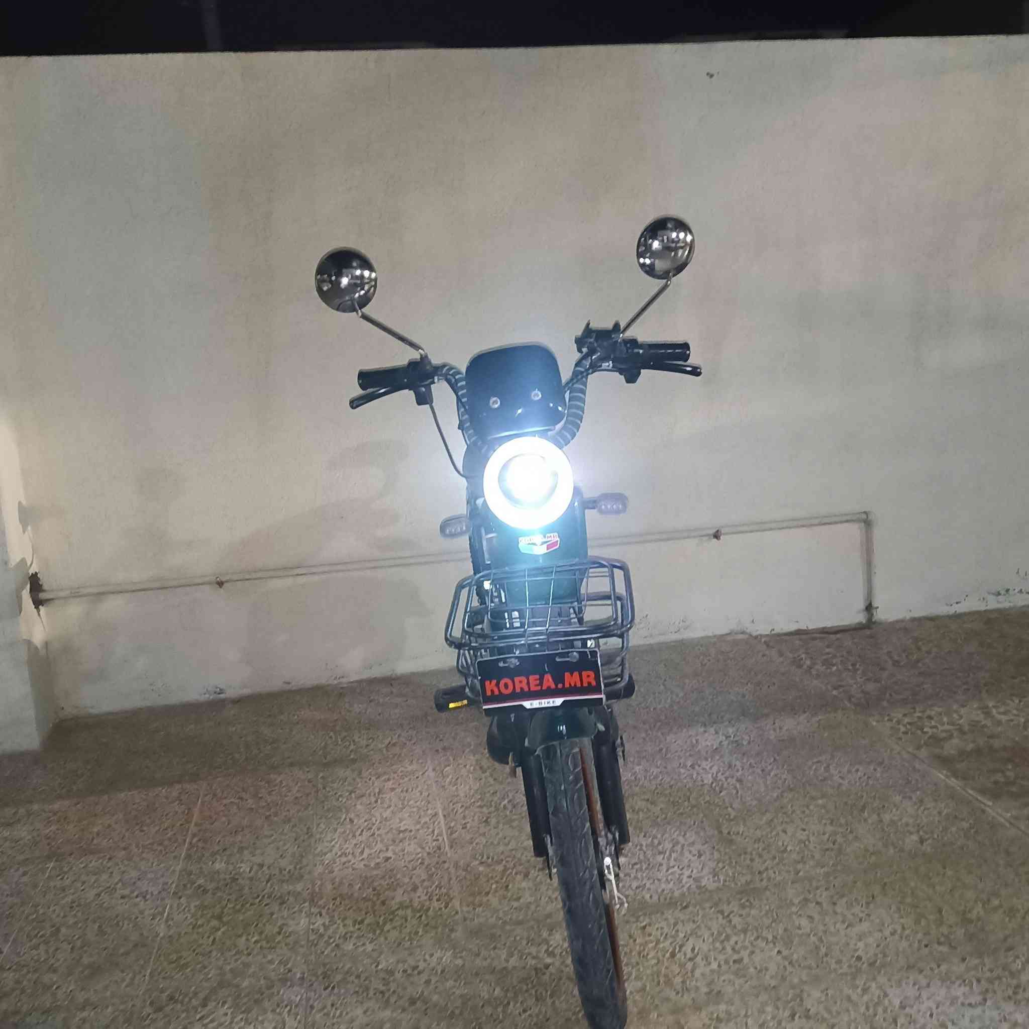 السلام عليكم مطور شحن للبيع موديل 2024 شرط نضيف كم في الصور كوري ام ار. لايت زنون اشاير وقوف. اشاير يمين يسار  كلشي شغال مايعوز اي غرض اخو الجديد سعرو 375الف. وبي مجال بسيط مكاني ناحيه القياره


**إذا كنت صاحب هذا الإعلان وتريد حذفه لأي سبب، رجاءا أرسل رسالة إلى الدعم الفني**