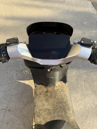 ام عيون • سرعة ١٠٠ • بطاريات ٦