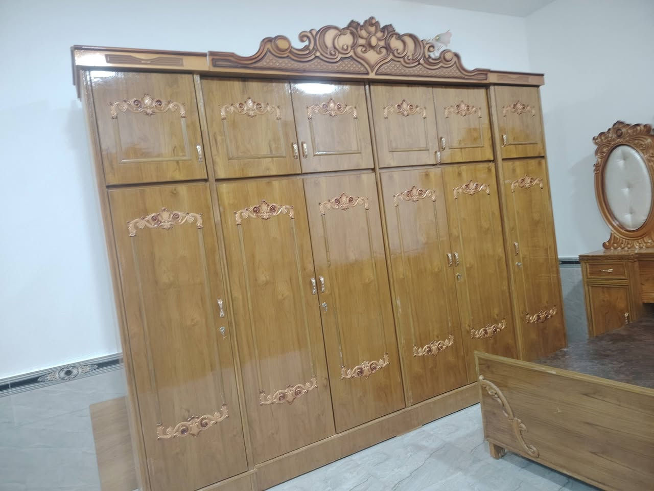 السلام عليكم توجد غرفت نوم للبيع صاج عراقي مستخدم شي قليل المكان بالرمانه البوعبيد مستخدم شهر واحد فقط للإستفسار التصال عل هاذ رقم ***********
