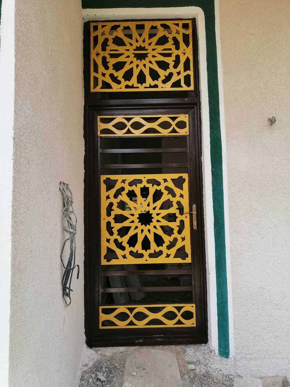 مستعدون لصبغ الدور داخل وخارج جميع انواع الاصباغ وصبغ الأبواب والشبابيك ارصفة الشوارع اسعار مناسبة جداً وحسب رغبة الزبون كرستة وعمل اوفقط عمل
***********
اتصال او واتس اب
