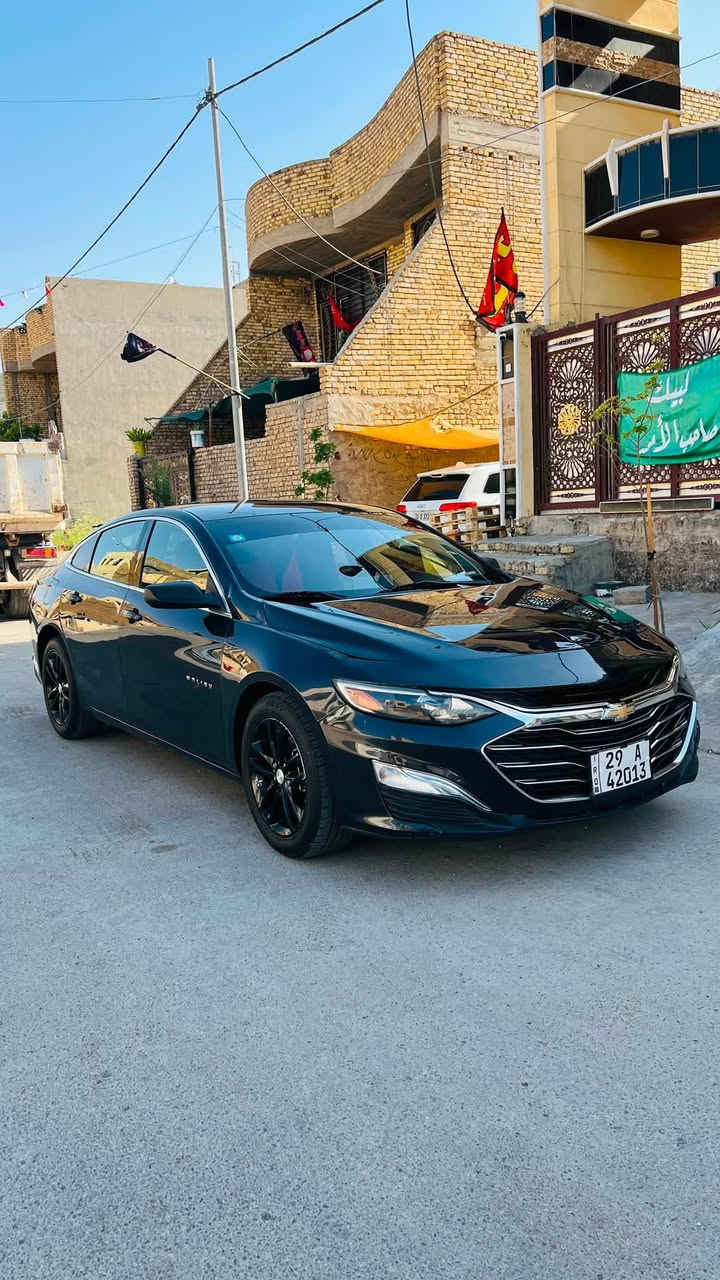 تحيه طيبه…❤️
سياره للبيع نوع شوفرليت ماليبو 
موديل ٢٠٢٢ 
رقم واسط معوقين  (المعوق)  بالكوت
مركز المدينه . وحاضر للوكاله بكل وقت 
لون نيلي .
وارد امريكي حادثها الجاملغ الامامي الايمن والباب والباب الخلفي  طخه ع كد شبر  وصبغ والبنيد بسبب طخه
بسيطه جدا بمقدار اصبعين ونصبغ والنتيجه بيها (٤) قطع صبغ بدون دواخل نهائيا
 لغد
 شاصي كله كفاله 
وعندي صور الحادث 
.
مكينه ١٥٠٠ تيربو صاروخ 🚀
كير اوتوماتيك 
شاشه كار بلي بلادي 
كامره دواره 
تبريد ثلج 
صدرها عالشركه بلادي
لايت زنون 
وماشيه ٥٠ الف فقط 
وسعرها (١٠٠) يعني بشده سعرها مناسب 
ومكانها  
كوت مركز المدينه 
 وهذا رقمي ***********
