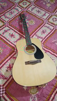 غراض للبيع:  كيتار Yamaha F310 ب90 الف  كيتار Samick S-Style SVE-130 ب...