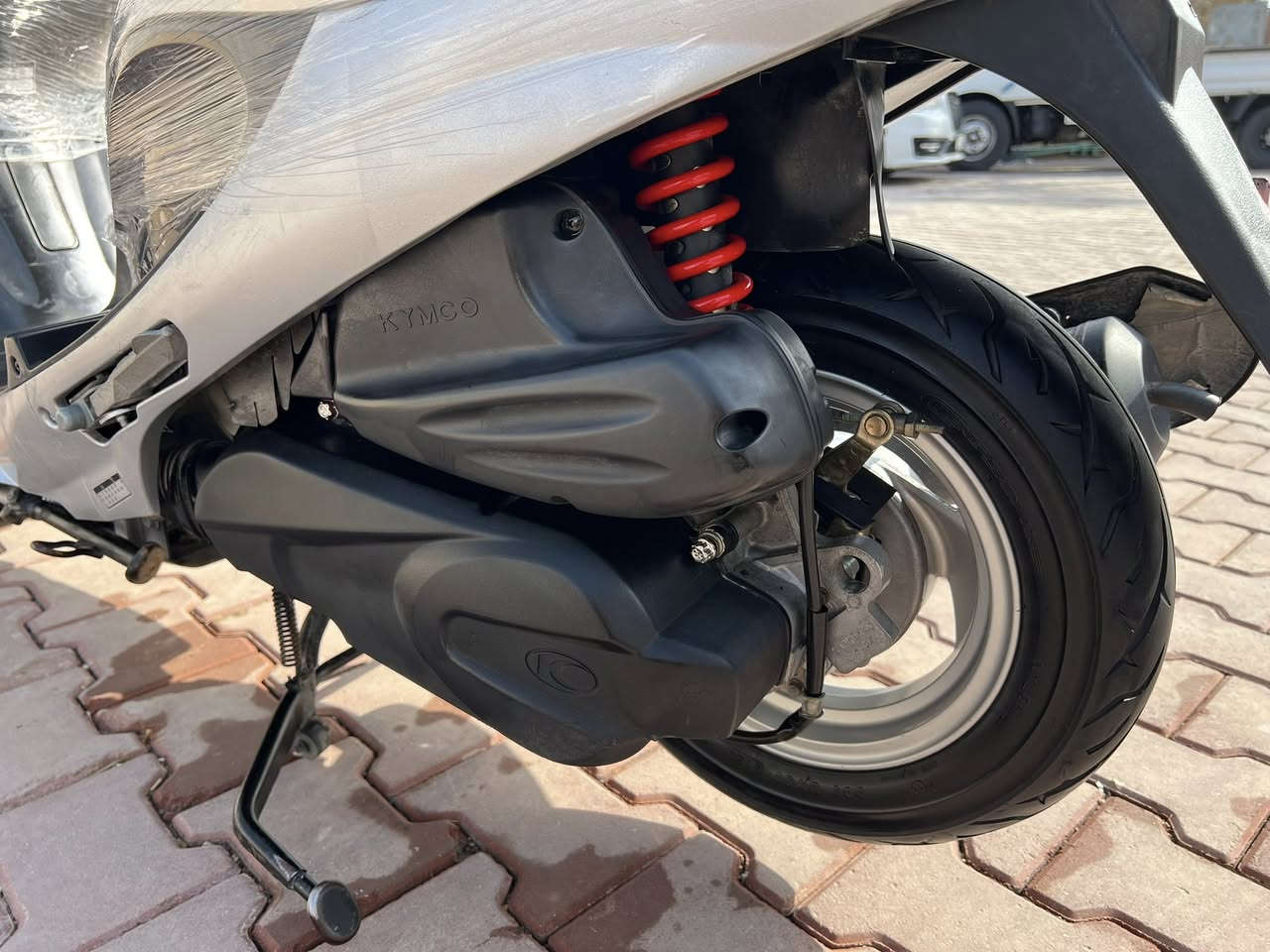 السلام عليكم دراجه كامكو v2  مديل 2015 لون رصاصي دراجه رمبه ستعمال شهر كفاله محرك وكفر ختم واحد العنوان الديوانيه الحمزه الشرقي ***********
