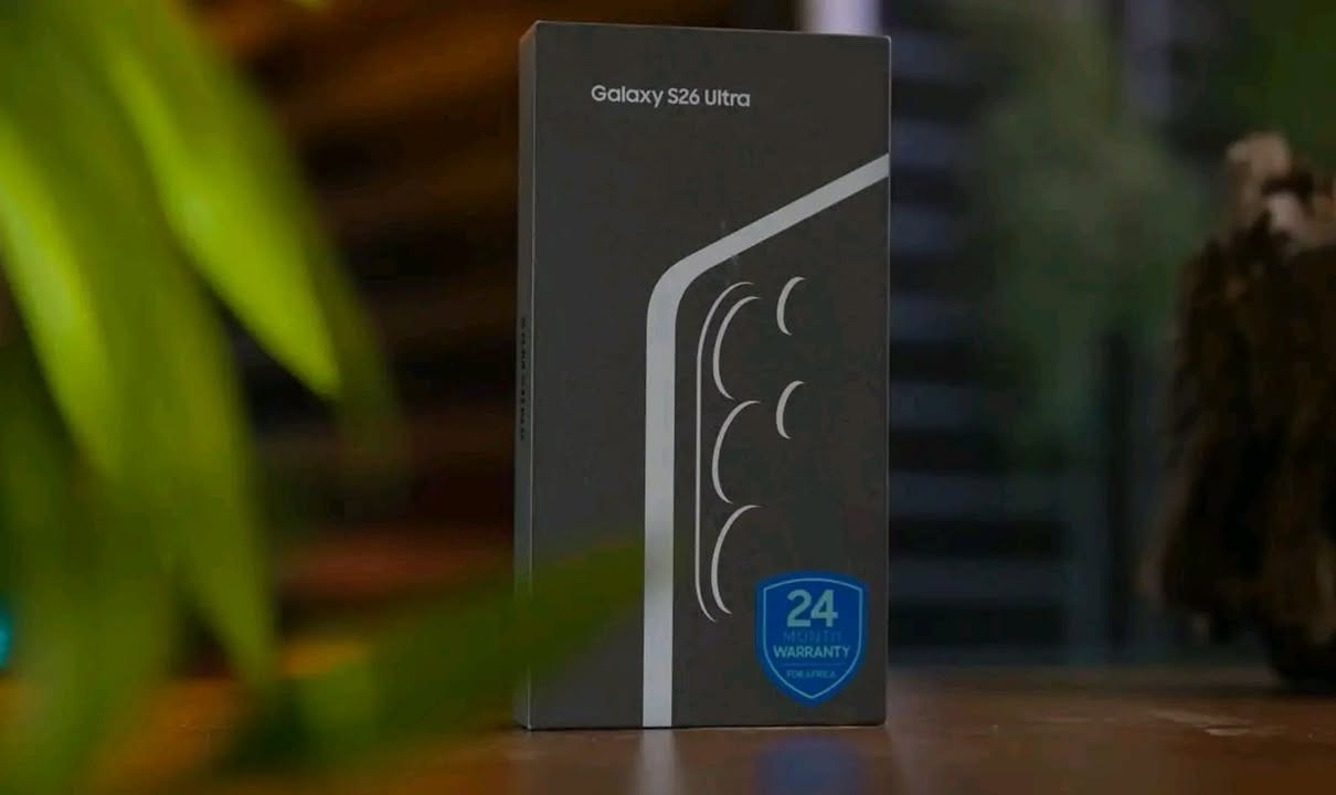 Samsung Galaxy S26 Ultra
الجهاز الاقوى من شركة samsung

التخزين : وأحد تيرآ 
الكاميرا: خلفية رباعية 200+50+50+10 م.ب. / امامية 12.
الشاشة: 6.9 بوصة بدقة 1440x3120 
البطارية: 5000 مللي أمبير 
 لاستفسار بالأرقام التالية . . .
***********
***********
