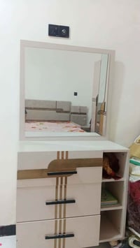 غرفة نوم • النجف