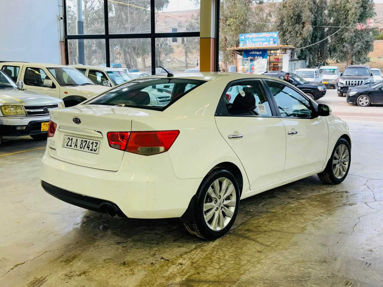 سيراتو موديل 2011توماتيك جام كا ره باى ئه ى بيس ناو سور مه كينه ى نه كراوه ته وه  سه نه وى نويه ٢٢٠ هه زار روشتوه هه موو كيانى به شه رته بو ياغى نيه سيا ره كه زور خاو ين ما يته و ٤ تايه و ويلى نويه مالى دو سته 
سعرى 109
***********
*********** كويسينجاك, أربيل
