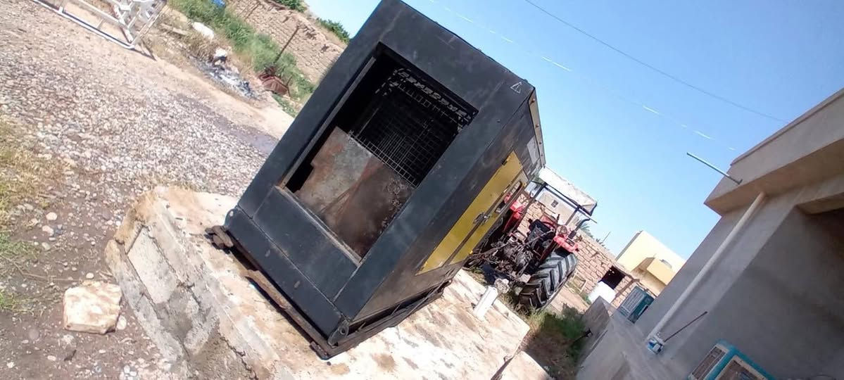 مولد بيركنز صيني 3فيز 30 كيفي 4بستم كابينه شغال مناقصه شي شرط لا تنقيص ولا تبخير المولد جديد مشتغل شي قليل مكاني ناحيه الزاب قريه اصبيح الحوري سعر 20 ورقه وبي مجال 
***********
