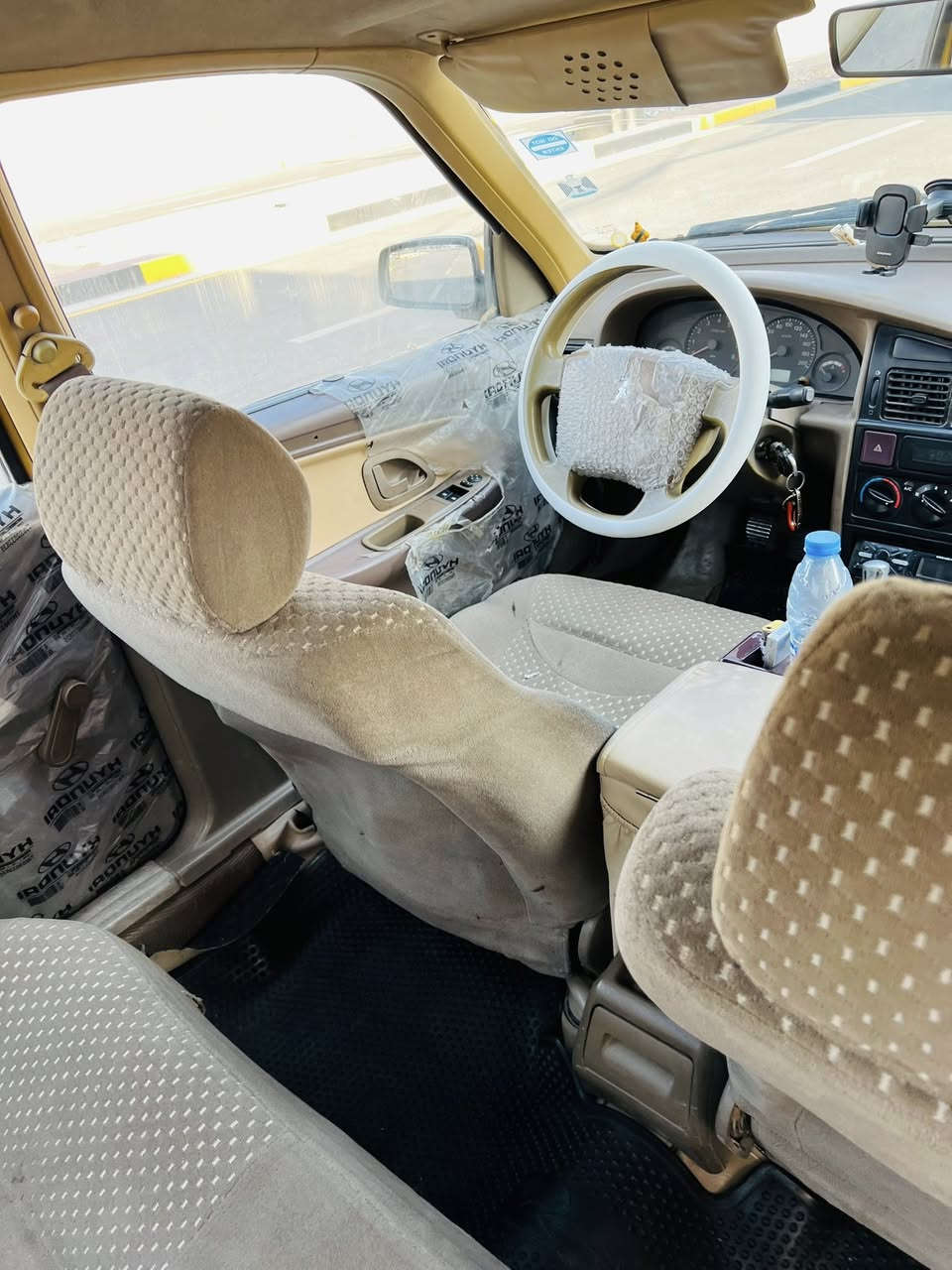 بيجو اكد 2016 مصفره هيئه وغرامات سنويه 2028 سياره لا ضربه ولا صبغ بيه جاملغ مبدل  كير مكفول مكينه بيه بخار حداديه جديده كهربائيات كله شغاله تبريد شغال داينمو جديده شاده سعر30 وبيه مجال مكاني كربلاء 
***********
