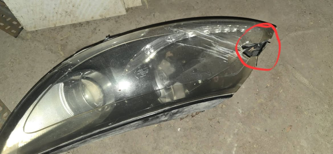 مرحبا عندي مازدات سبورتج خليجي 15 مستعملات  وحدة منهن بيه كسر جامه صغير بالطرف ما مؤثر  السعر 50 الف عنواني بغداد مقابل البلديات ***********
