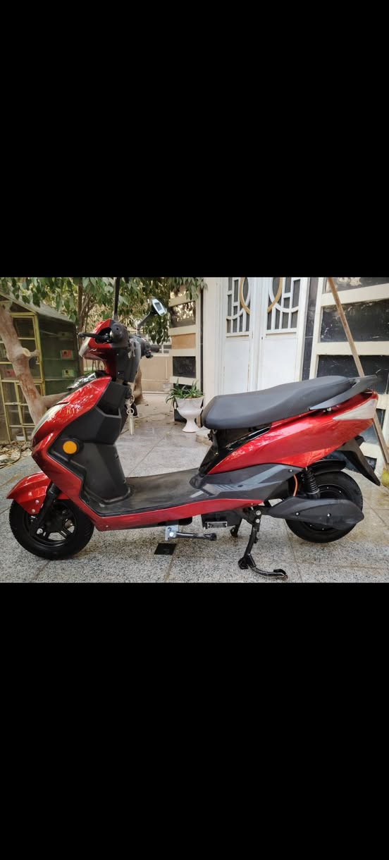 دراجه شحن للبيع ملف 1000W الشحنه الواحده تمشيك 40KM فيها R الرجوع للخلف وأيضا مثبت سرعه + ثلاث سرعات سرعة الدراجة 60km للاستفسار ***********
