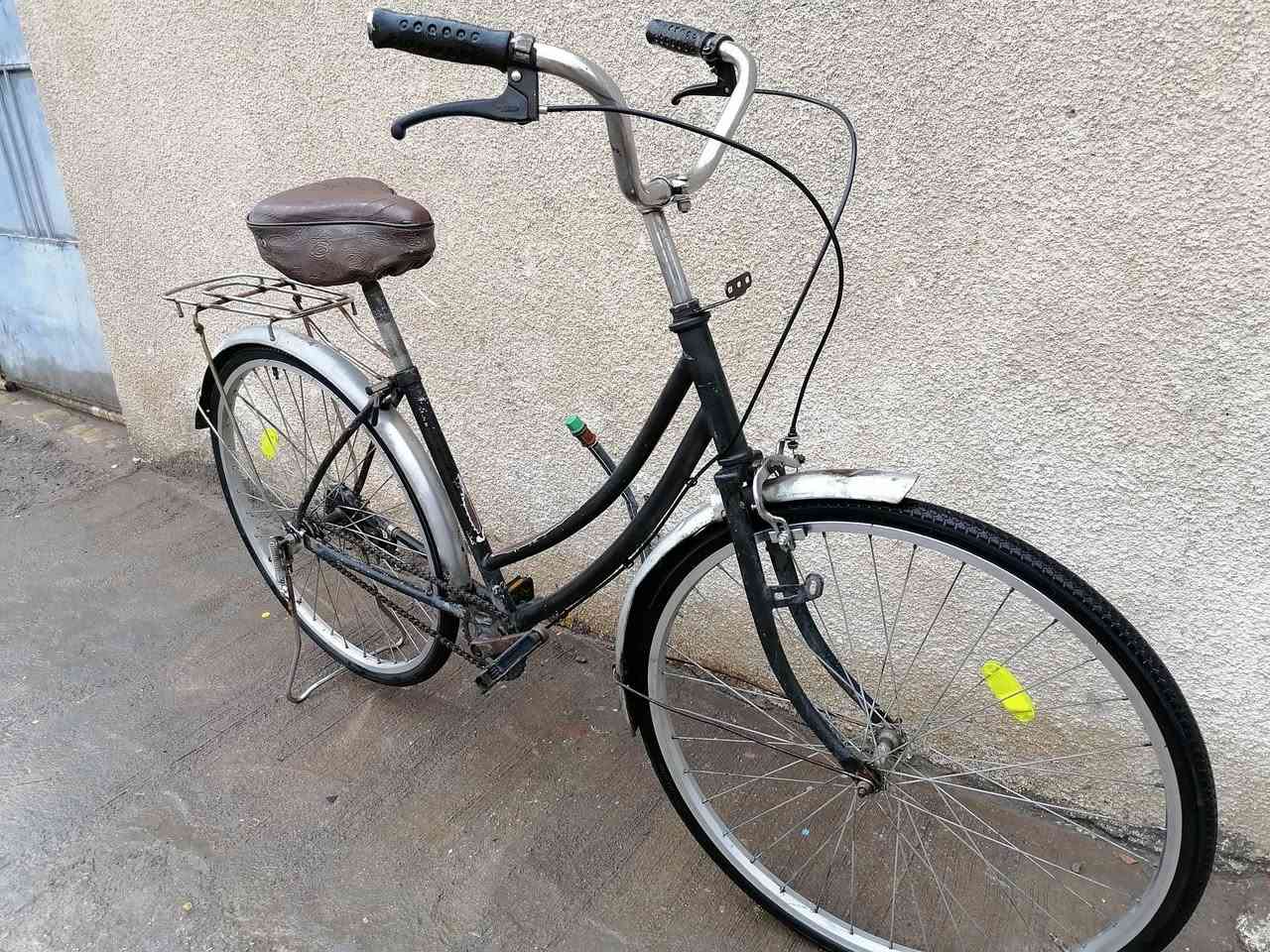 السلام عليكم باسكل للبيع حجم ٢٦ بريكات شغاله باسكل جاهز سعر ٤٠ مكاني الاثورين الدوره ***********
