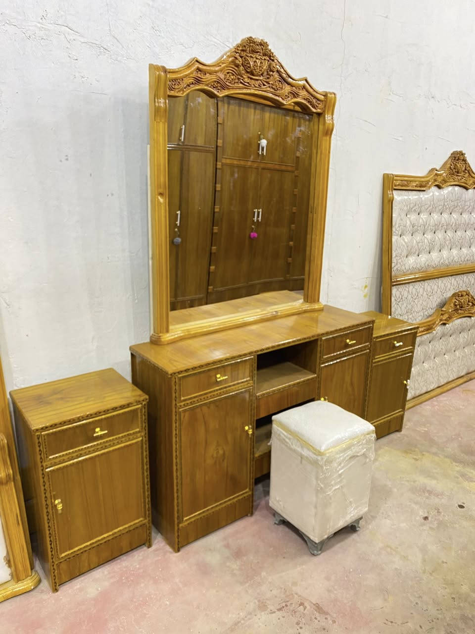 غرفه جديد 5 ابواب طابوكه
صاج شغل وسط توج زان
عنوان بغداد الرشاد 
مليون و50 شد ونقل بغداد مجانا
محافضات بكروه


**إذا كنت صاحب هذا الإعلان وتريد حذفه لأي سبب، رجاءا أرسل رسالة إلى الدعم الفني**