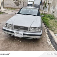 فولفو للبيع مكينه وكيل مكفولات تبريد تدفيه بشرط  السياره بيها طخه بجام...