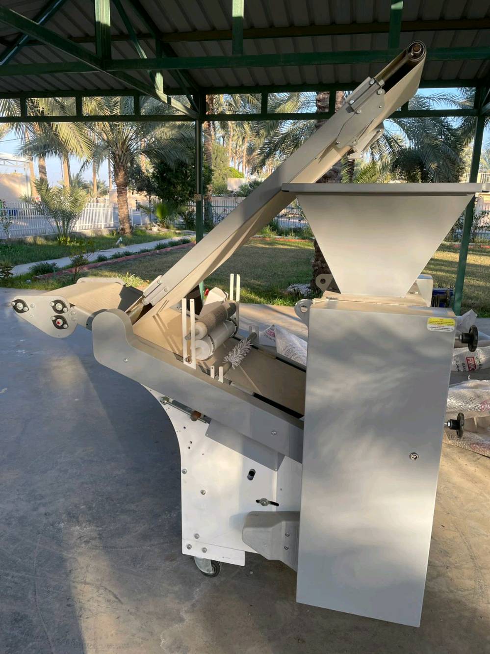 بابل 
مخبز ( فرن ) كامل للبيع للاستفسار الاتصال على الرقم التالي *********** او المراسله على الواتساب 

* بدون تنصيب .