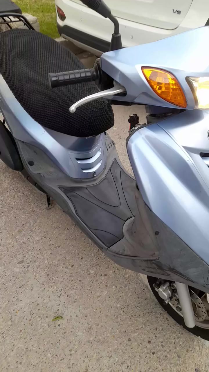 من رخصة أبو الكروب المحترم دراجة اكزز رمبة للبيع دراجة جديدة قبل أسبوعين منزلها من الرمبة الدراجة ماشيه 13الف جيب فيتر وفحص السعر مليون 750الف قفل مكاني الكاظمية شارع النواب ***********
