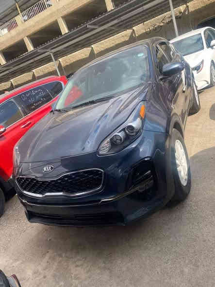 للبيع فقط ....
امريكي | المواصفات | رقم أربيل | مكفولة
​الموديل: 2021
المركبة: كيا سبورتج (Kia Sportage)
المنشأ: امريكي
المسافة المقطوعة: 142 ألف
✅ سبورتج 19 امريكي 
✅️ محرك 2.400
✅️ قطعتين تبريد
✅️ فول تحكمات
✅️ شاشه 
✅️ ثلاث انظمه قياده
✅️ مانع منحدرات
✅️ ويل 20
✅️ بلوتوث اوكس حاكيه
✅️ شاشه اعطال دشبول
✅️ كاميرا دواره فول hd 
كفاله عامه الصبغ عدا ضربه الجاملغ مثل ما موجود بالصوره
✅ داخل نيلي
✅ مغلفة أرضية 
​📍 المكان: بغداد - مدينه الصدر 
📞 للتواصل: *********** 
او المراسله واتساب 
​معلومات التسجيل:
​رقم السيارة: أربيل.
​التحويل: وكالة أو تحويل مباشر.
​💰 السعر: مناسب جدا 🔥🔥

