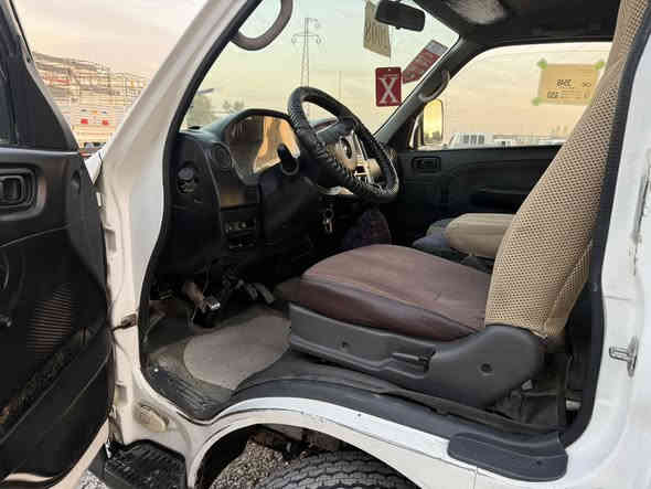 سلام عليكم نيسان 2008 كفاله عامه محرك گاز سوپر 4000كير محرك اكسل جديد تخم تاير حداديه جديد دوشمه جديد السعر 133و مجال قليل مكان كلار للستفسار ***********
