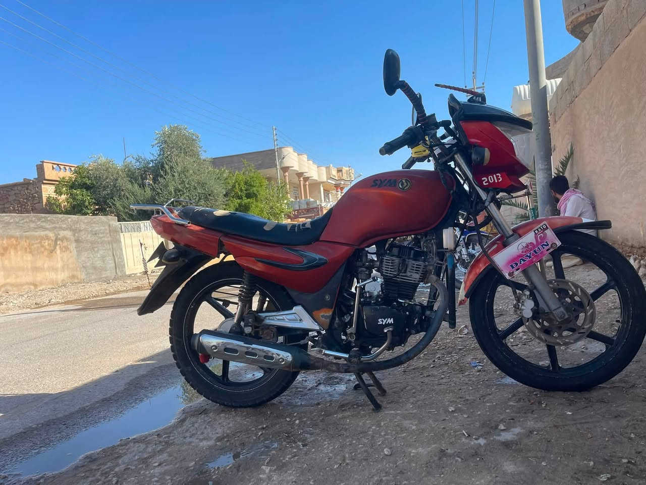 للبيع سايم٢٠١٣  نضيف السعر ٥٥٠ وبي مجال للاستفسار***********
