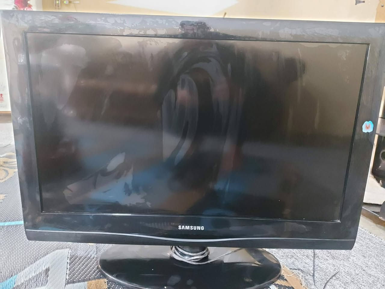 من الاعطال التي تتم صيانتها يوميا
استوقفني عطل لشاشة حجم ٥٥  تبديل ليدات وعطل في دائرة البوست كونفيرتر لاحد الاخوة من قرية السفينة
وشاشة سامسونج عطل لاتوجد صورة على مدخل hdmi لاحد الاخوة من قرية تل واعي
مع اعطاء ضمان بالعطل شهر كامل

الوسام لصيانة الاجهزة الالكترونية
المهندس سالم الحمادة ***********
داخل قرية اللزاكة
