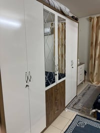 للبيع مع الدوشك 360 الف بدون ضرر نظيفه جداً  07719100612