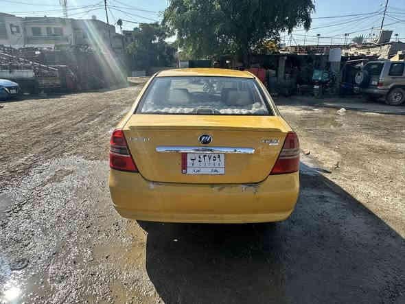 السلام عليكم سياره ليفان 620 كير محرك تدفئه تبريد خير من الله السياره صدرها يرادله تبديل  شوفت عينك نصبتها حلوه عليها  هيئه وغرامات  تنزل من سعر السياره يعني تستلم سيار مصفره راعيها موجود تحويل ثاني يوم السعر 38$ مكاني بغداد الخطيب الزراعي  ***********
