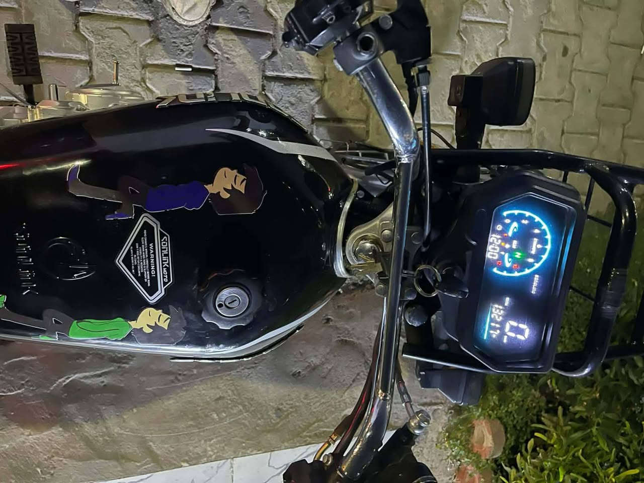 دراجه للبيع موديل 24 سونيك محرك كبس 
600بي مجال قليل


**إذا كنت صاحب هذا الإعلان وتريد حذفه لأي سبب، رجاءا أرسل رسالة إلى الدعم الفني**