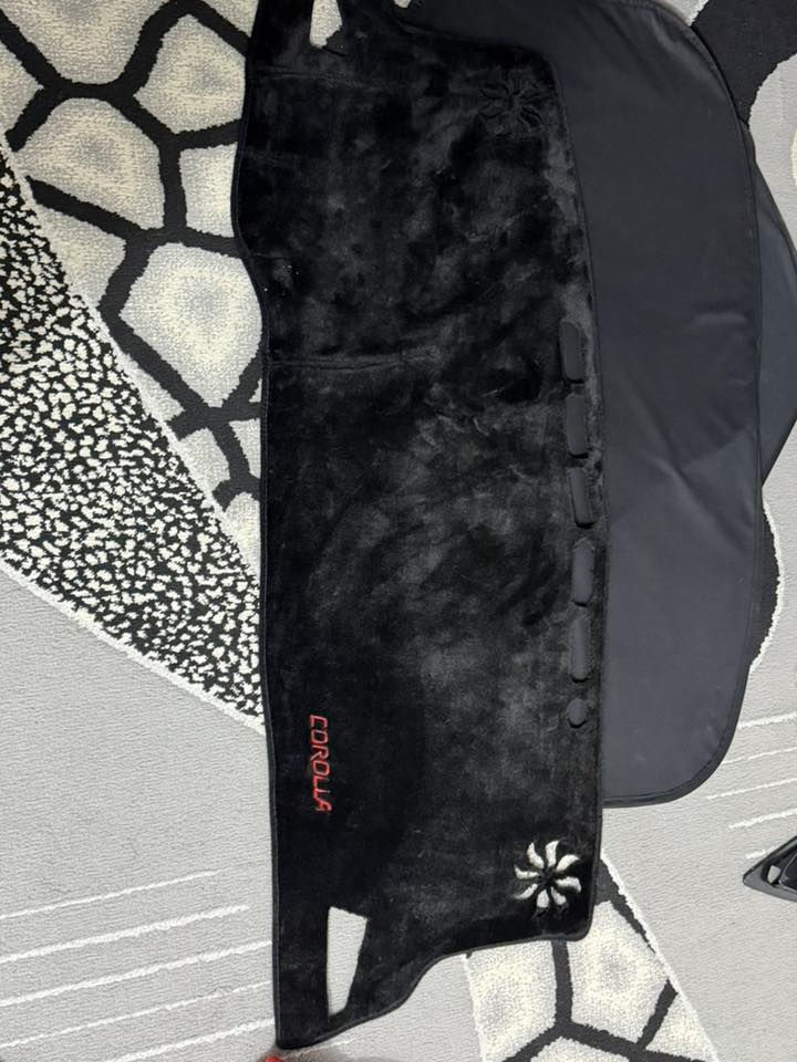 حوضيات ام الدوسة مستعمله +بردات ل4 جامات + الجامه الخلفيه  +فروه دشبول جديده+سكوبات عدد2 كبار 2 صغار 
كلهن شلع 100 مكاني بغداد 
***********
