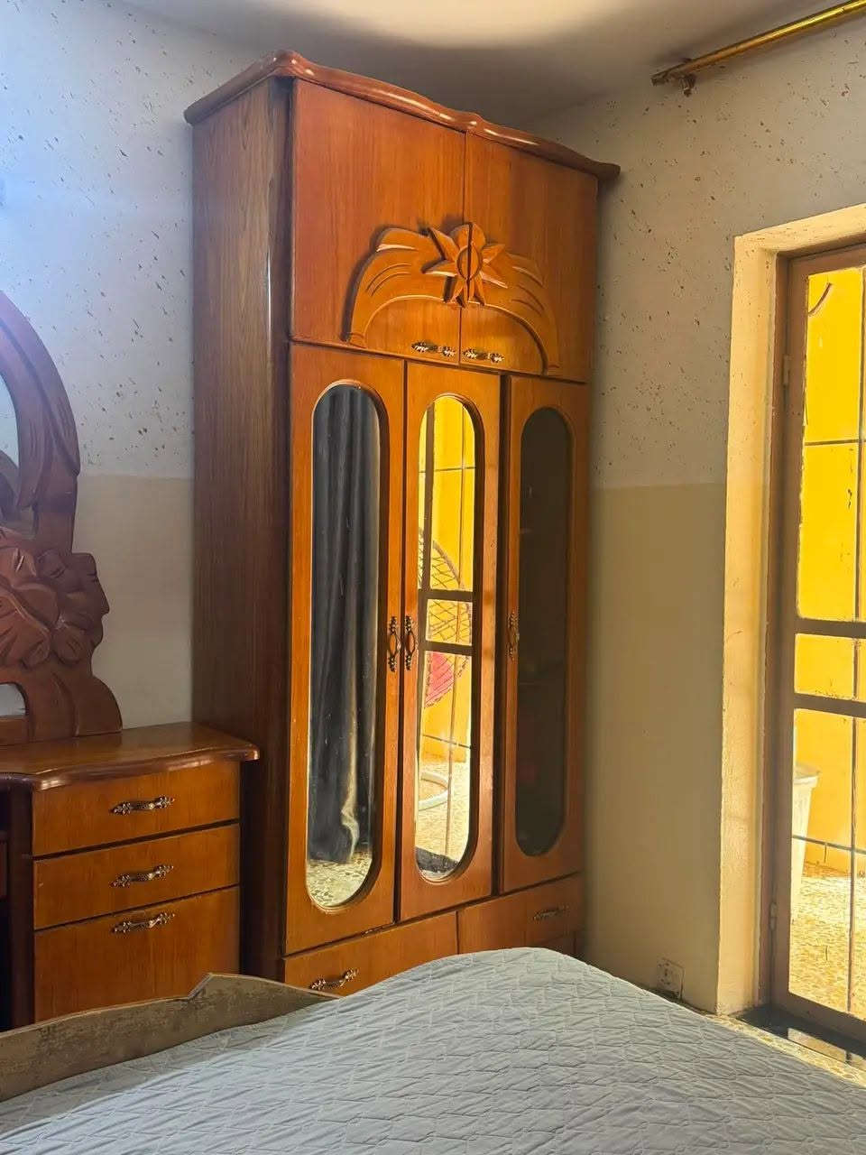 للبيع ملحقات غرفه بدون قنصور سعر ٢٥٠ عنوان موصل


**إذا كنت صاحب هذا الإعلان وتريد حذفه لأي سبب، رجاءا أرسل رسالة إلى الدعم الفني**