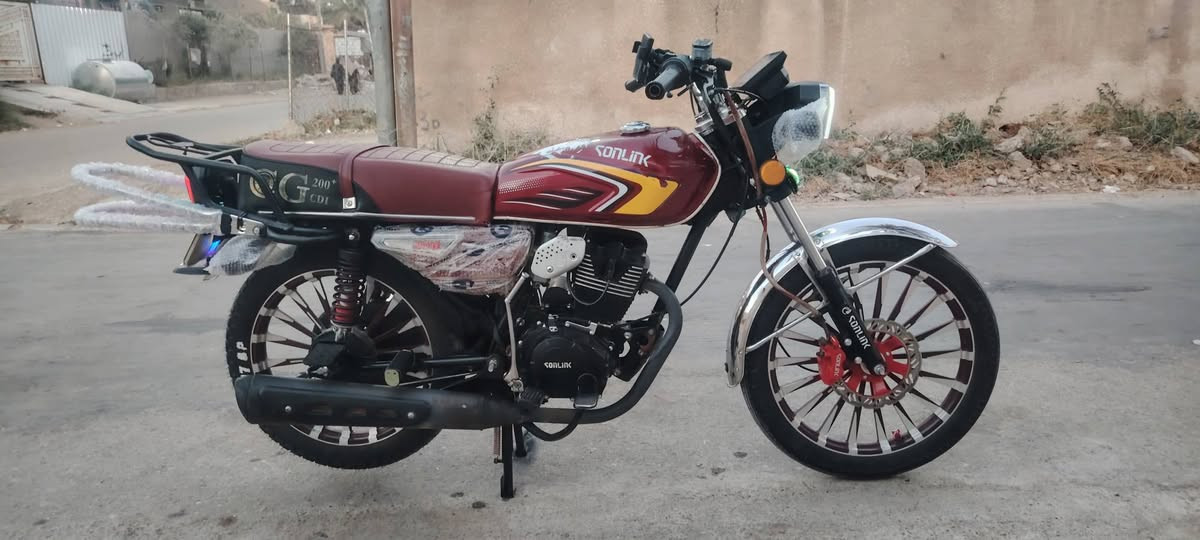 سلام عليكم سيفان 25 للبيع 🤚🏻اوراق كامله 
مكينه 200ss مكينه بيها 

شلعه ومعدل يخبلن ❤️‍🔥

كلها شغاله سلف هندر دشبول اشاير مازده ❤️‍🔥

بصمه سويج الدراجه متعوب عليها ومماشيه هوايه 🫶🏻 ومجنبزه شي قليل مو هوسه العنوان ديالى خالص هبهب رقمي *********** سعر 710 بيها🩵 مجال قليل لي ميعجبه يعبر المنشور🤷🏻‍♂️
