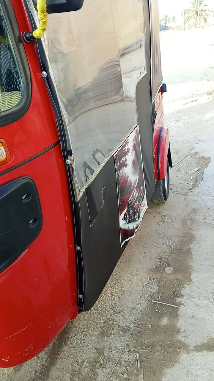 سلام عليكم تكتك اللبيع موديل 20 كفاله عامه رقم وسنويه  وضاحه بتصوير حتا مكينته كفاله برغي ما مفتوح 
مكاني ابو غرق. السعر 7وبيه مجال قليل حك الجيه
***********
