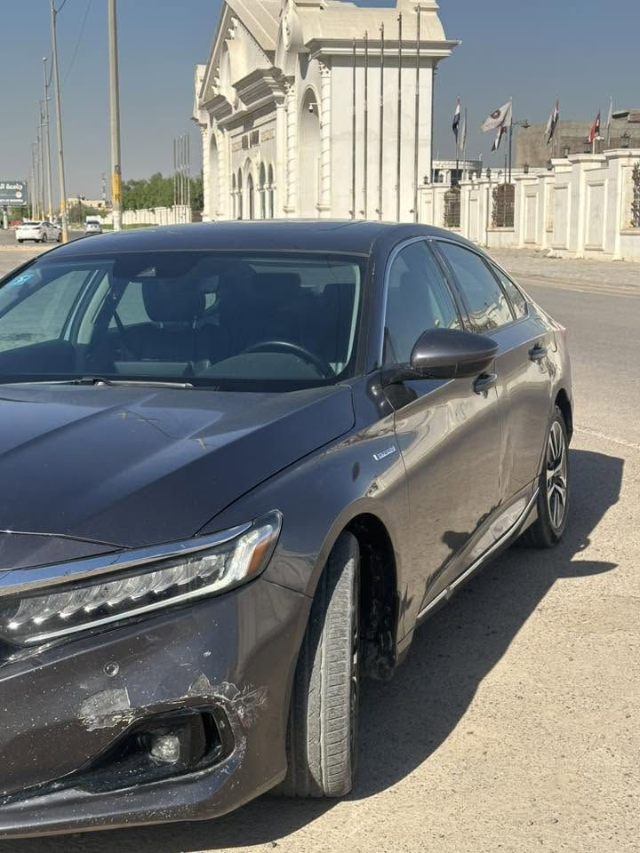 هوندا اكودر هايبرد 2022
هوندا أكوردهايبرد موديل 2022  اعلى فئة 
سعة المحرك : 2.0  فول حلوة مواصفات 
المواصفات :
كير بصمة
مانع انزلاق
شفتات ستيرن 
دخول الذكي 
شاشة 
قيادة الذاتية
تشغيل عن بعد
عداد الكتروني
كرسي كهربائي
أنوار نهارية LED‏
ويل 19 رياضي تاير ميشلن 
رادار مانع التصادم
هاند بريك بصمة 
طخم تايرات جديد
‏Ev‏,Eco, normal, Sport, وضعيات القيادة
‏Apple car play
حساس ضغط الاطارات
‏‎كاميرا خلفية بثلاث وضعيات
أزرار التحكم من المقود رادارات + الهاتف + المسجل + الغيارات رادار عدم التصادم في حاله وجود خطوره لعدم الانتباه تخفيف سرعة السيارة تلقائياً والعديد من المواصفات 

الضرر: مرفق بالصور بالعراق باب خلف السايق بيه طخه بسيطة ترجع بارد و تنزل من السعر 
سعرها ١٥٨ 
بغداد الدورة 
***********
***********
