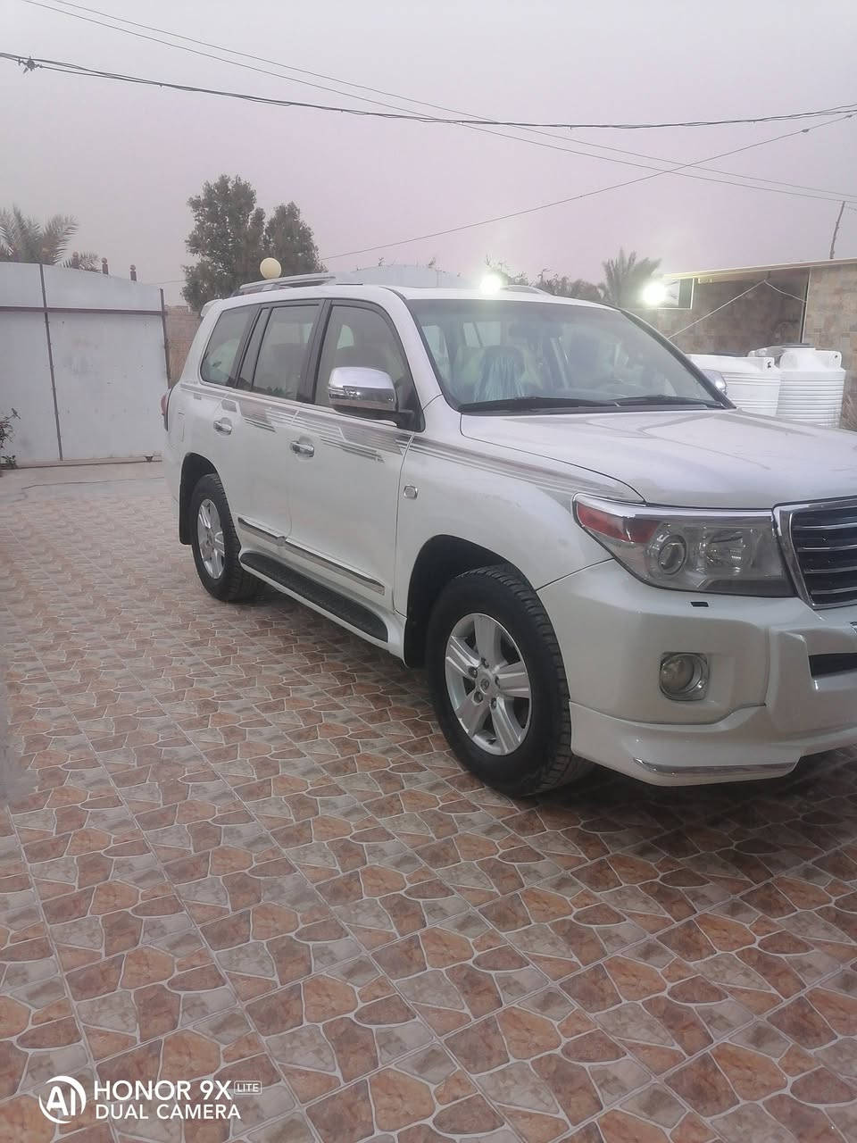 السلام عليكم
لاندكروزر GXR 2009 محدث 2014 لايتات ودعامية فقط !

مكفولة من الصبغ (بدون قطرة صبغ) 

الجاملغ الأيمن الأمامي بي بارد قليل والباب الي خلف السائق بيه شويه صبغ وي التريشه مقدار ثلاثة أصابع 

سونار موجود 

___________________

حجم المحرك : V6 

فور ويل

أشاير بالمري

أشاير بالجاملغ 

بصمة أبواب

حساسات خلفي 

ثلاجة 

شاشة كبيرة 

كامرة خلفية 

كامرة أمامي 

هوك خلفي 

ماشية 373 ألف

حدادية وتخم تاير جديد

رقم بغداد مشروع وطني بأسمي تحويل بنفس اليوم

العنوان 📍 : بابل 

متواجد على الرقم 

***********
