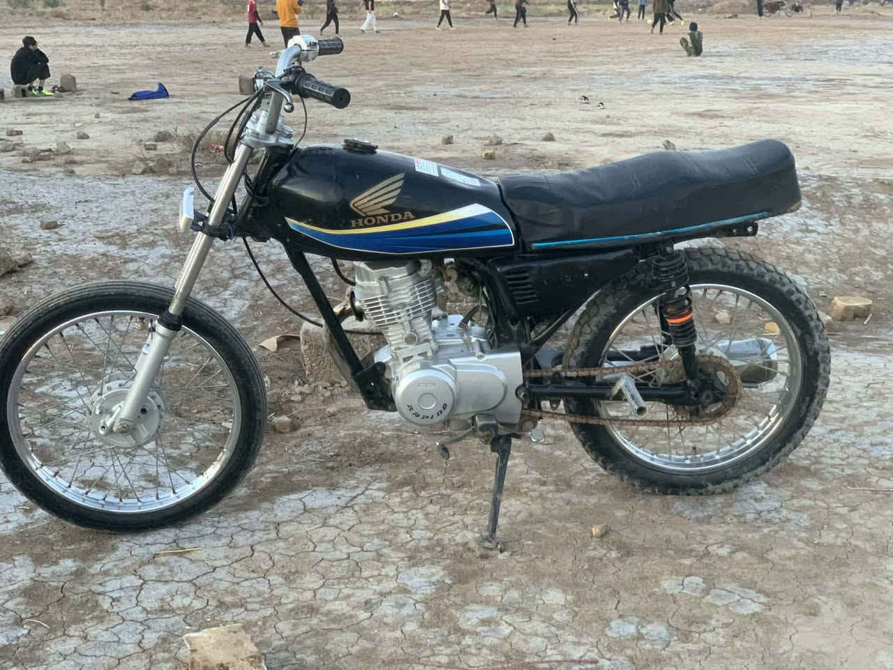 دراجه للبيع موديل 23
دراجه مبدل ولف
دراجه شوف العين حلو
سعر. 500 وبيه. مجال
مكان ناصريه سيددخيل
ستفسار .... ‭٠٧٨٩ ٣٧٣ ٢٧٩٨‬ احمد عماد
