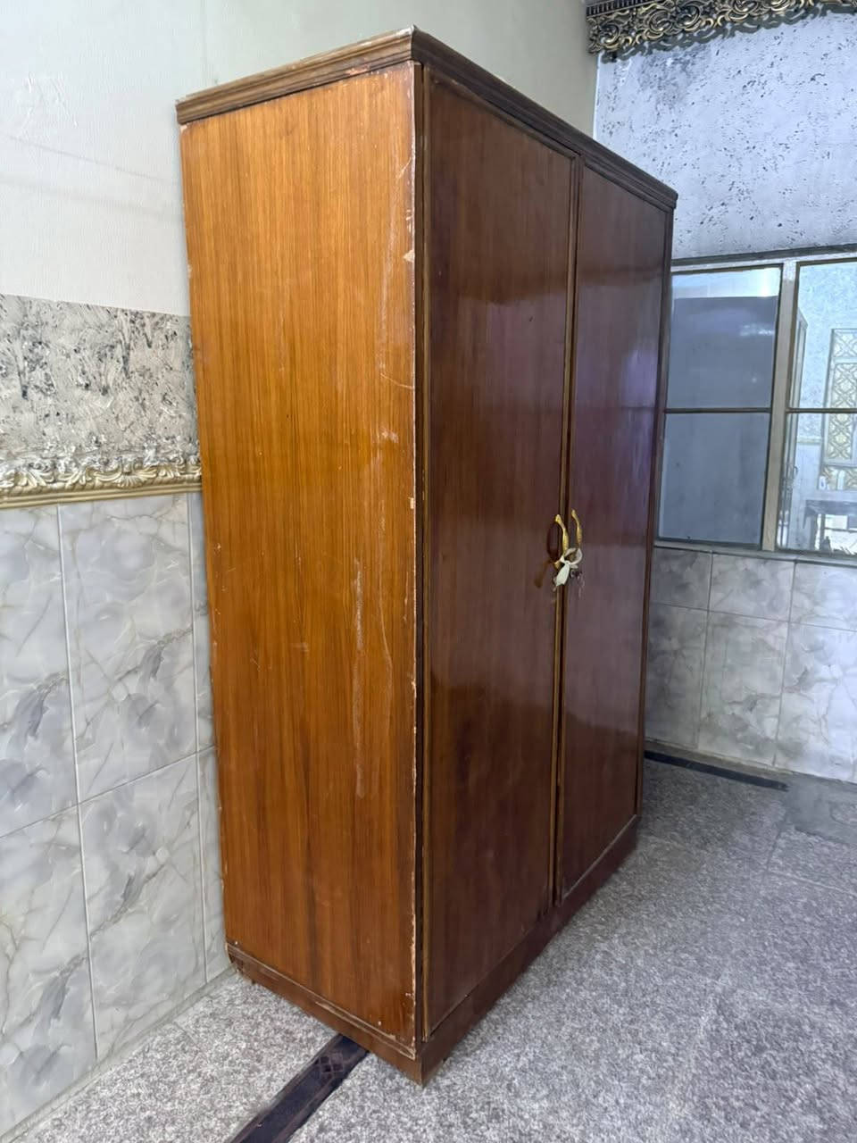 السلام عليكم كنتور بابين للبيع صاج نضيف  مابي اي نقص السعر ٥٠ مستعجل عل بيع رقم المبايل *********** موجود واتساب
