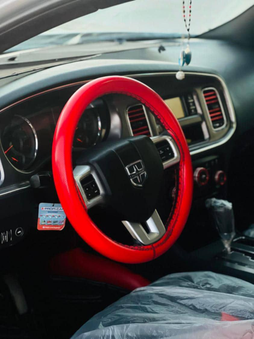 للي ايدور جاهزه تخم تاير حداديه امامي خلفي حاويه براد تخم ابلكات تخم مجاول 
للبيع او مراوس بحديث ونتفق ع الفرق 

 العنوان واسط نعمانيه 

للبيع جارجر موديل 2012 رقم اربيل انكليزي وكاله عامه بسمي 

حدثها جاملغ وبنيد بدون دواخل 

وبيها بابين اكلير أثر جراد 

محرك وكير كفاله تدفئة تبريد 

كير عصا 

تخم تاير جديد

دواخله جديده كلشي

السعر   135 

وبيها مجال قليل  

***********
