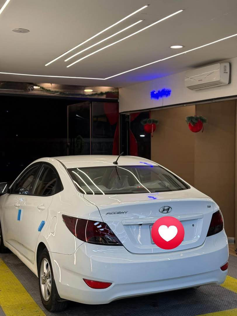 السلام عليكم اكسنت 2015 خليجي الشركة العامة
 كفالة عامة من الصبغ والتبديل 
كير محرك كفالة صدر امامي وخلفي جديد تخم تاير جديد باتري جديد ادامك كاملة رقم وهزه جديد كامرة شاشة تحكمات 5 ويل كب نضيفة كلش مال بيت رقم بغداد المكان بغداد الكرخ السعر 114وبيها مجال للاستفسار 
*********** غير متواجد على الفيس بغداد, العراق
