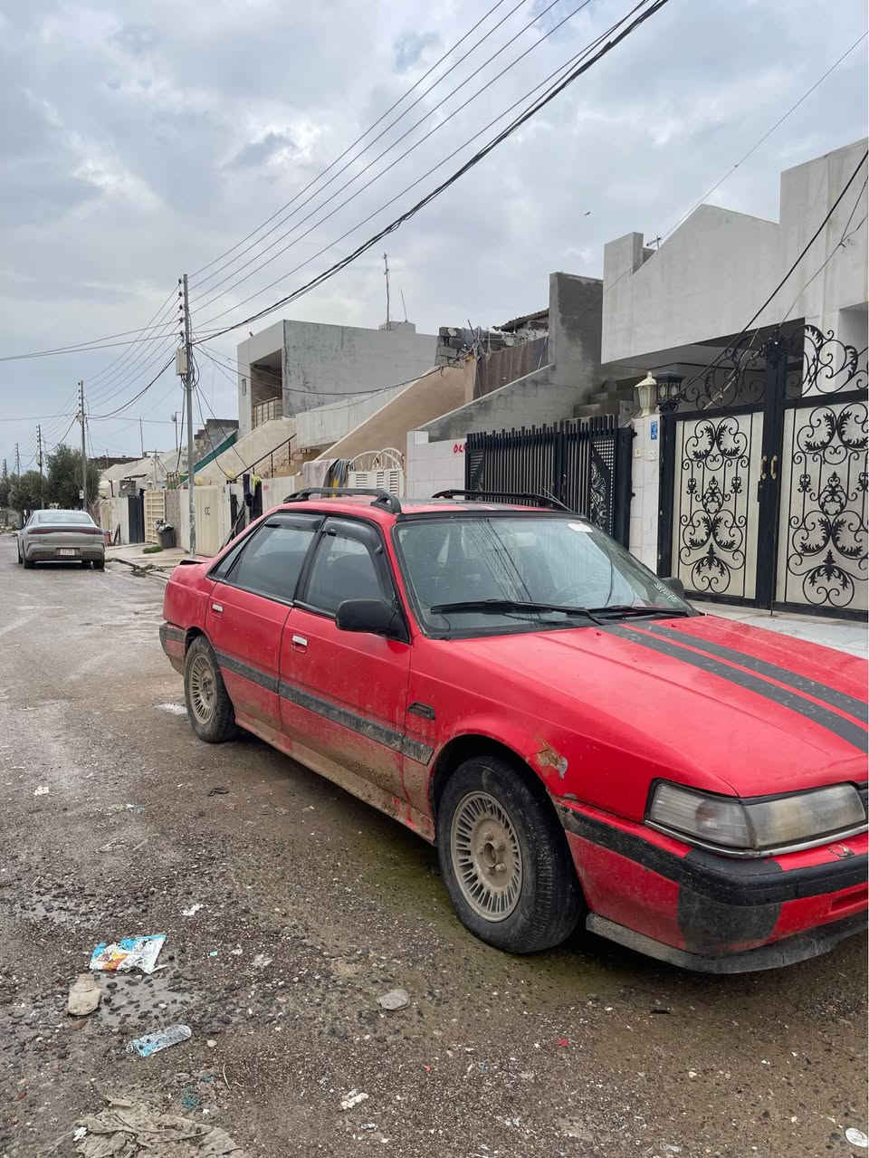 سەرتا بە ناوی خوا ئەم گوڵە سورەم بۆ هیناون ماڵی دۆست ماڵی فەقیر. مازدا ٦٢٦ ئاڕم پلاستییکی هەولیر مەکینە ٨وبەخ ٤ جام کاربای  تەبرید گەرم  تنزیلو سماعەی ئیش دەکا. کاربایتی هەموی بەشەرت.  سعری ئەم سەیارە هەرزانە. ١٢ گەڵا یەک تۆز معاملەی تیدایە بەڵام زۆر نا  کاکە گیان هەموو شتکم نوسیە. لۆیە ئەگور مشتری نەبوی تکایە بیزارم  مەکە  لە هەولیرم *********** أربيل, العراق
