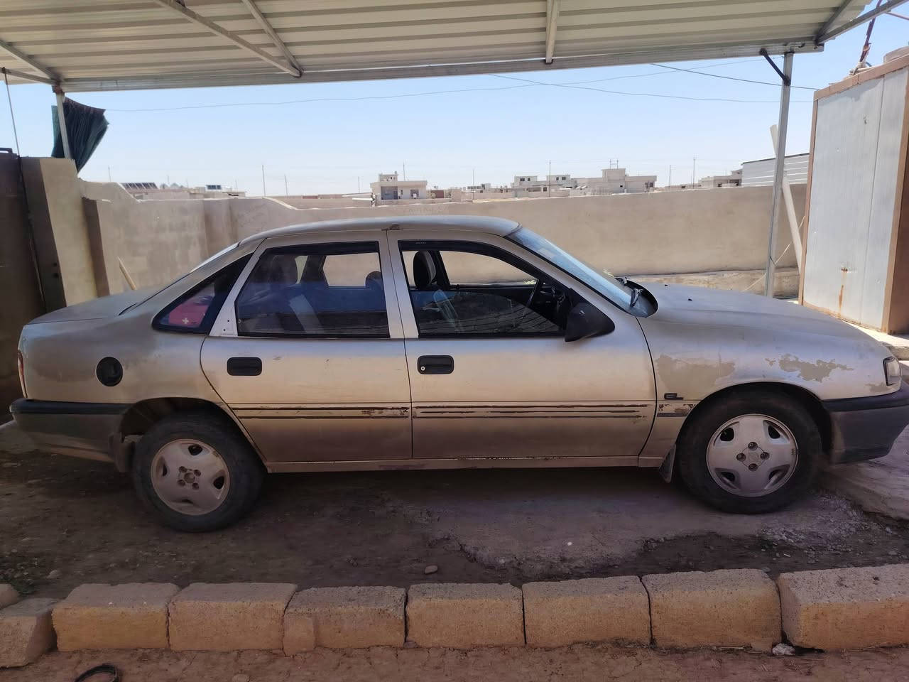 سلام عليكم اوبل فكترا موديل 1991 حجم 18 السياره صبغ مابيها الدواير واحد مصلح نص واحد اربع أصابع والدوسات دوسة وحده مصلحه شبرين والتكمه بيها اربع اصابع الكير شرط والمحرك مفتر بي يطغ يعني كايم السعر 41 وبيها مجال (والتصليح اذا عليك ينخصم من سعر السياره واذا عليه 41 وبيها مجال) ***********
