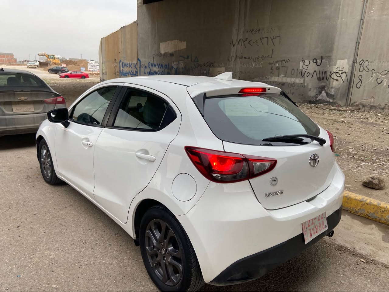 توێتا یارس 
مۆدێل ٢٠٢٠
سەیارەکە هەموو قالبی بەشەرت  
گێر مەکینە تەقە و رەقە کارەبای هەموی بەشەرت 
سەیارەکە ٤پارچەی سبوخە بۆنیت گۆراوە بە بیلاد
سەیارەکە رەفزی مرورە واتە رەقەم ناکری لە لیژنیە تا ئەوکاتەی قەرار دەبیتوا 
***********
0750 885 0057
سەحری ٨٣$ 
هەولێر 📍 أربيل, العراق
