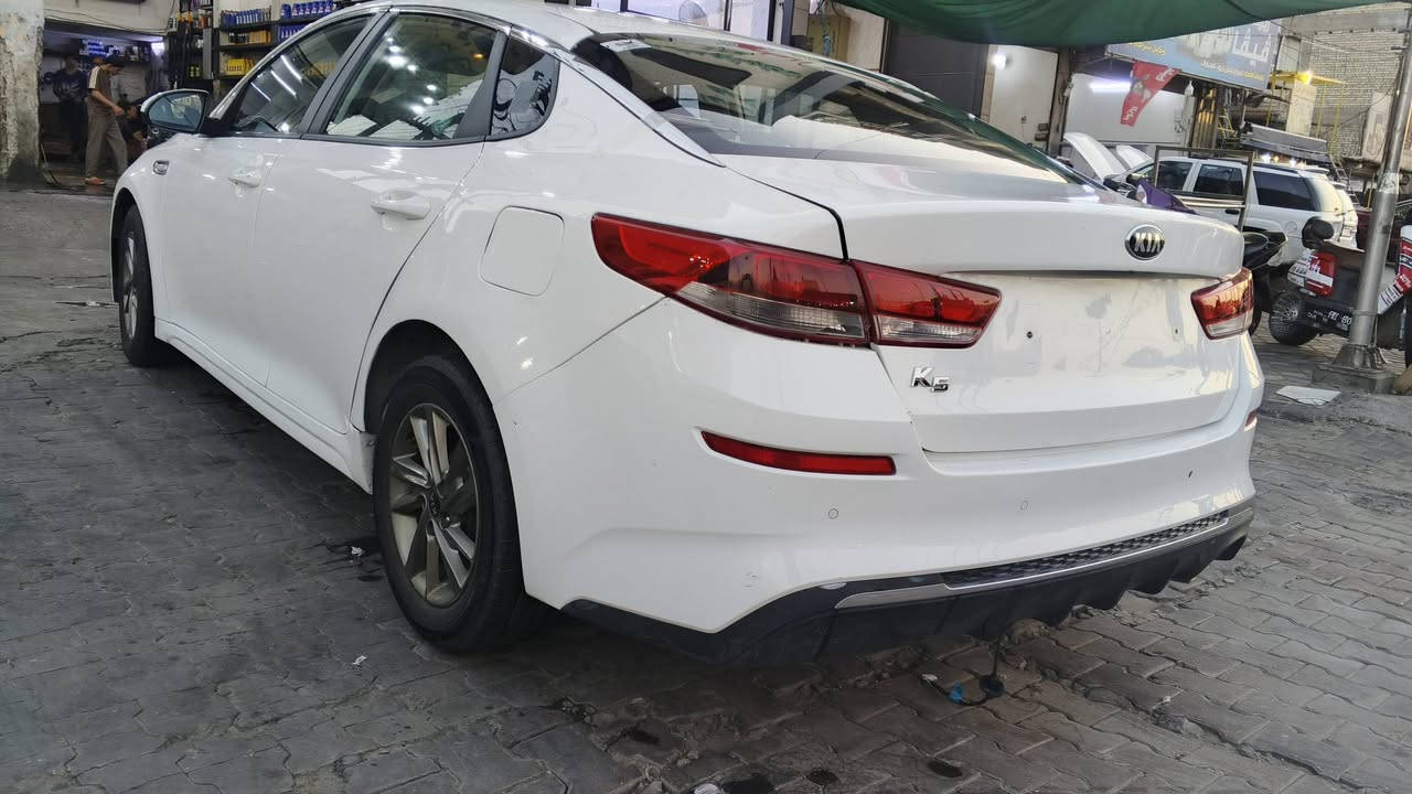 السلام عليكم 
كي 5 موديل 20 
دخول جديد 
سياره جاهزه 
محرك 2400غاز غاز غاز غاز 
محرك كير كهربائيات تخم تاير 
كفاله سياره جاهزه 
بها قصه جنطه ادوات ادوات ادوات 
سعر 60 ورقه بها مجال 
عنوان بغداد ***********
