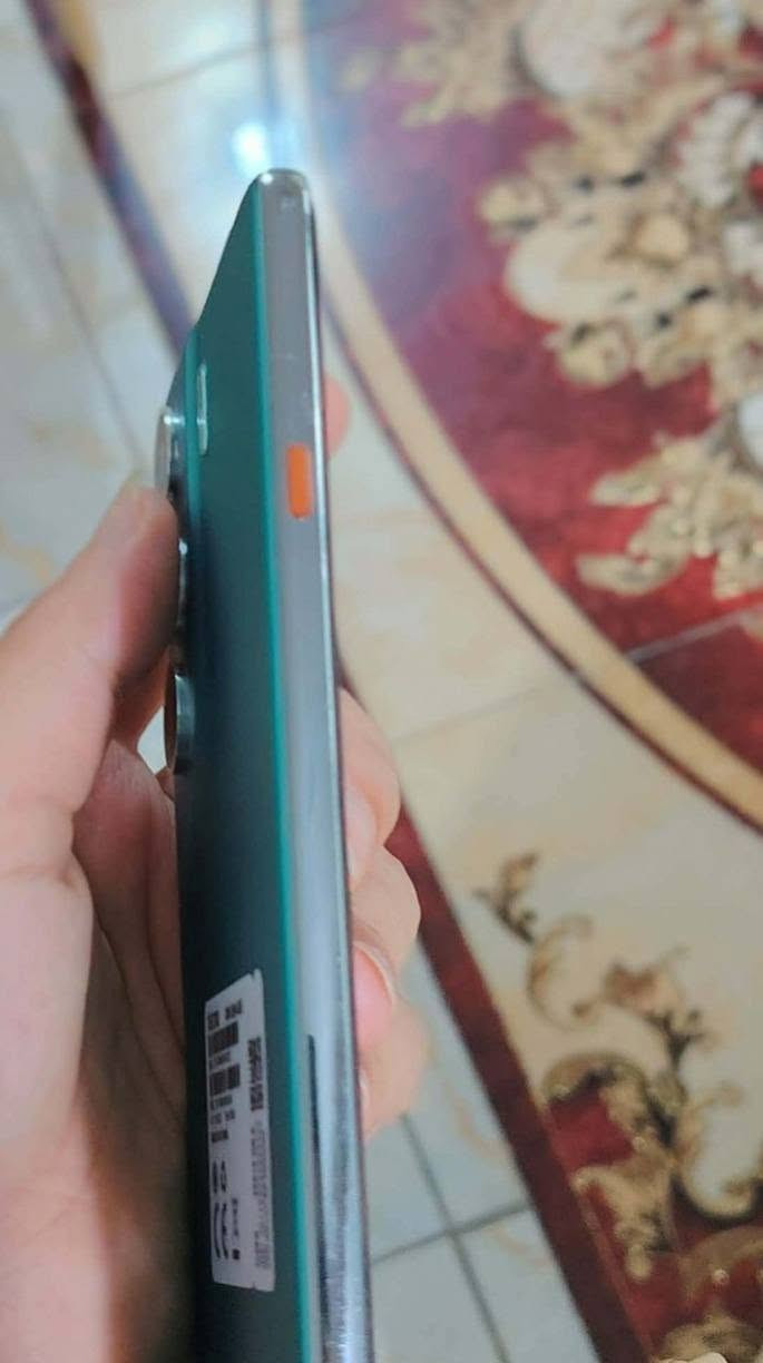 السلام عليكم جهاز تكنو ذاكره 256  استعمال بيت بدون ملحقات صارله شهرين من اخذته يرهم مروس وبيع الشراي بل خدمه مكاني كربلاء قرب جامعه فريحه *********** واتساب
