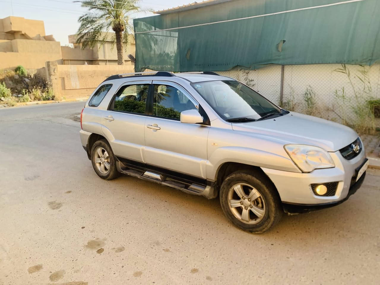 السلام عليكم 
  كيا سبورتج 2009
  لون رصاصي 
كراسي جلد 
كراسي تدفئه 
حساسات خلفيه 
دواخل اسود ابلادي 
تخم جديد 
شاشه تاب 
تبريد ثلج 

السياره مكفوله كفاله عامه بدون صبغ بدون بارد 

السعر 114 بيها مجال 

بيجي الحي العصري 

***********
